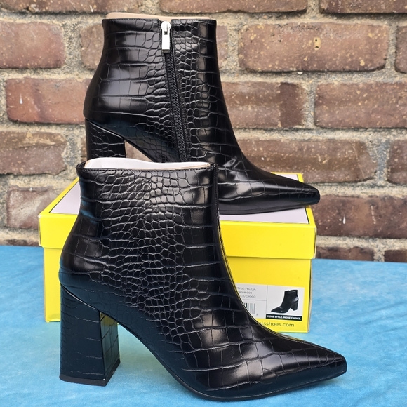 Seven Dials Black Croco Block Heels Booties Boots Sz 9 - Picture 1 of 13